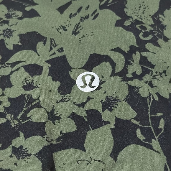 Lululemon Floral Green and Black 7/8 Leggings - Picture 2 of 3